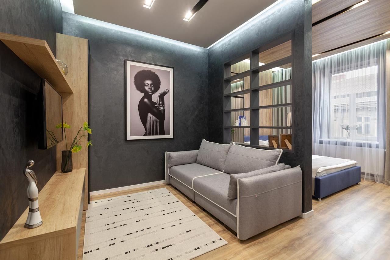 Royal Vip Apartment On Franka 14 리비프 외부 사진