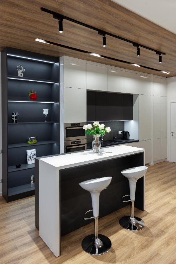Royal Vip Apartment On Franka 14 리비프 외부 사진