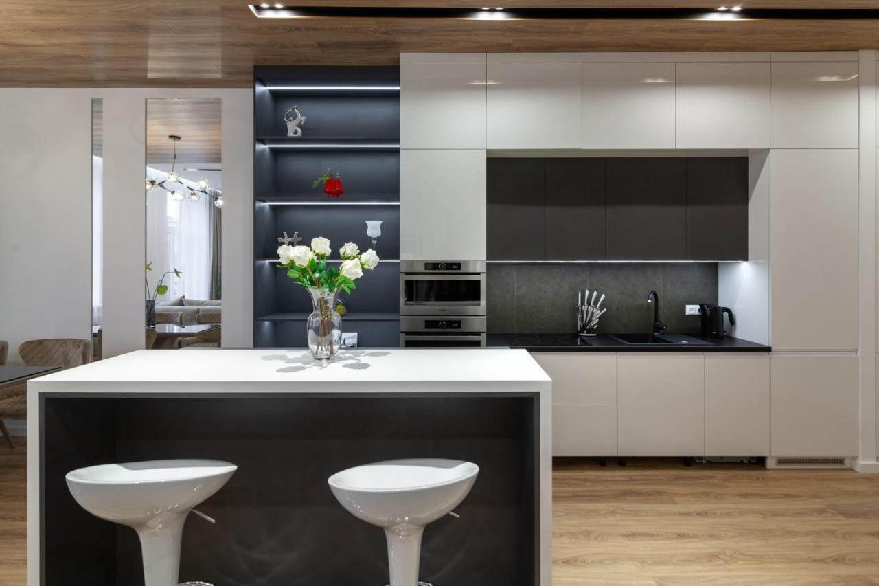 Royal Vip Apartment On Franka 14 리비프 외부 사진
